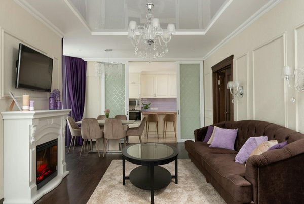 Comment utiliser des textiles pour apporter chaleur et confort à votre salon ?